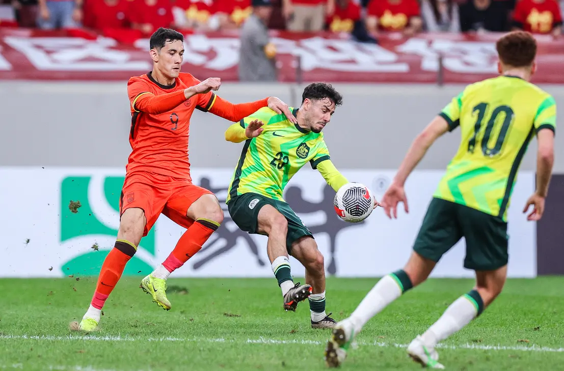 立足防守的, 一字排开, 前两场小组 立足防守的, 一字排开, 前两场小组