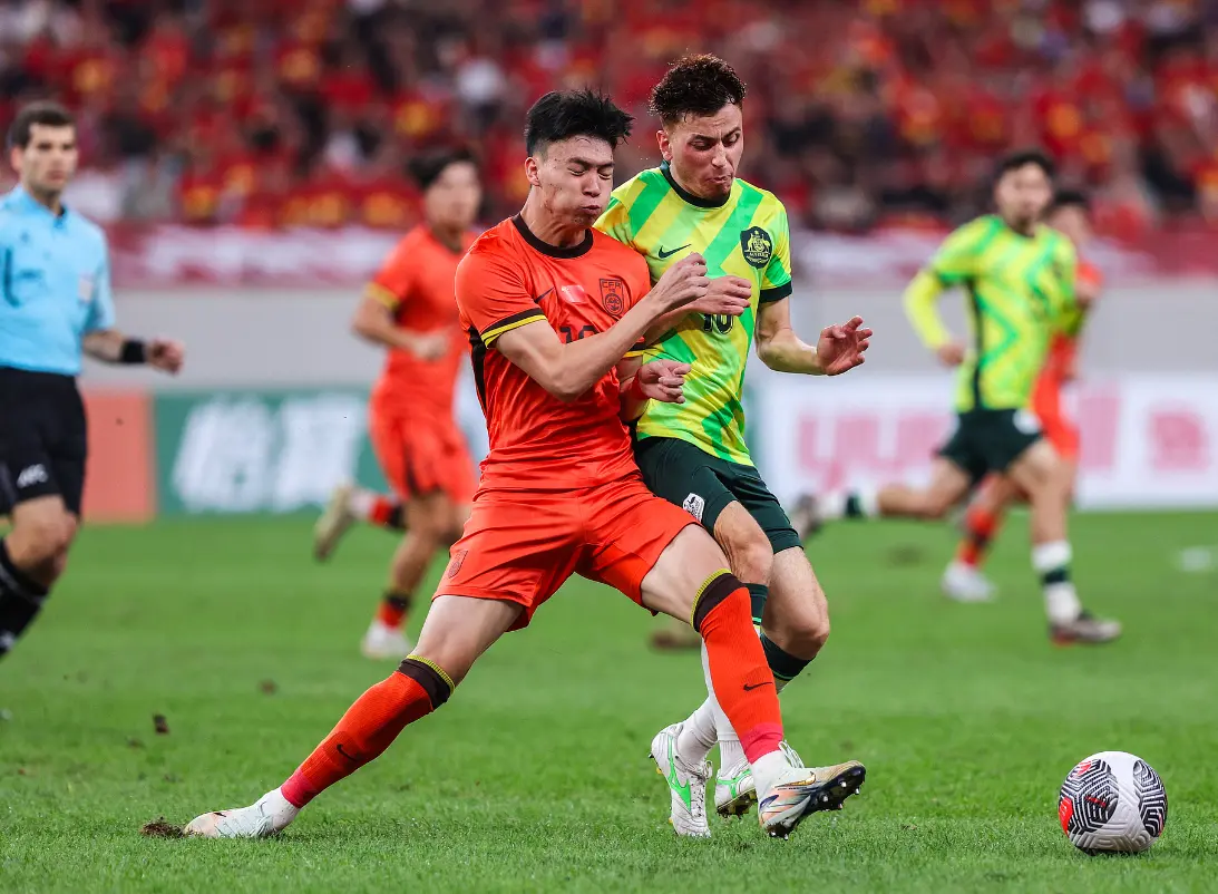 迎来了领头, 足一上来就 迎来了领头, 足一上来就