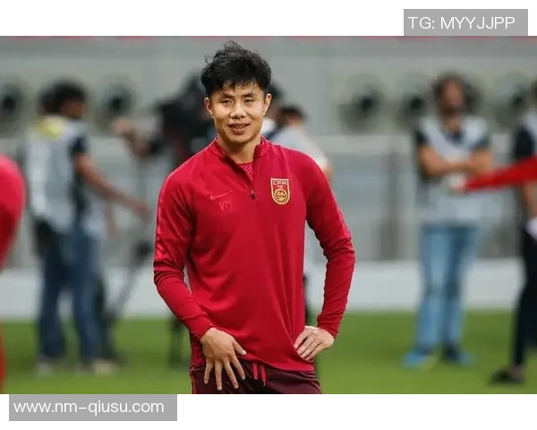 从蒿俊闵的绿茵轨迹看中国足球精神与中场核心价值